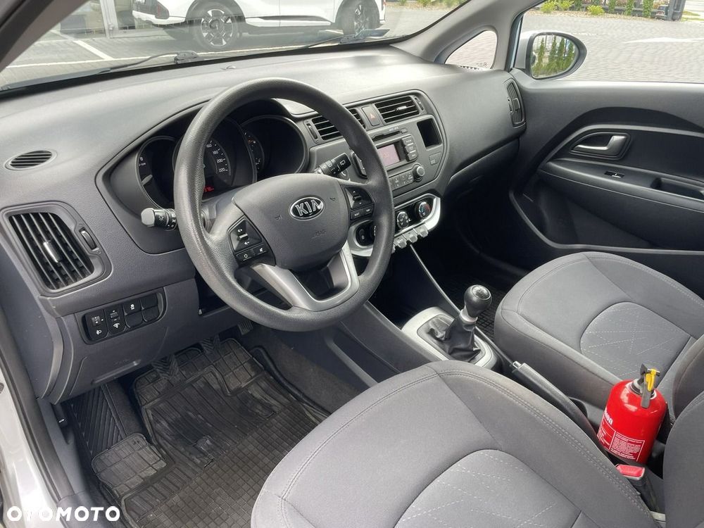 Kia Rio - 9