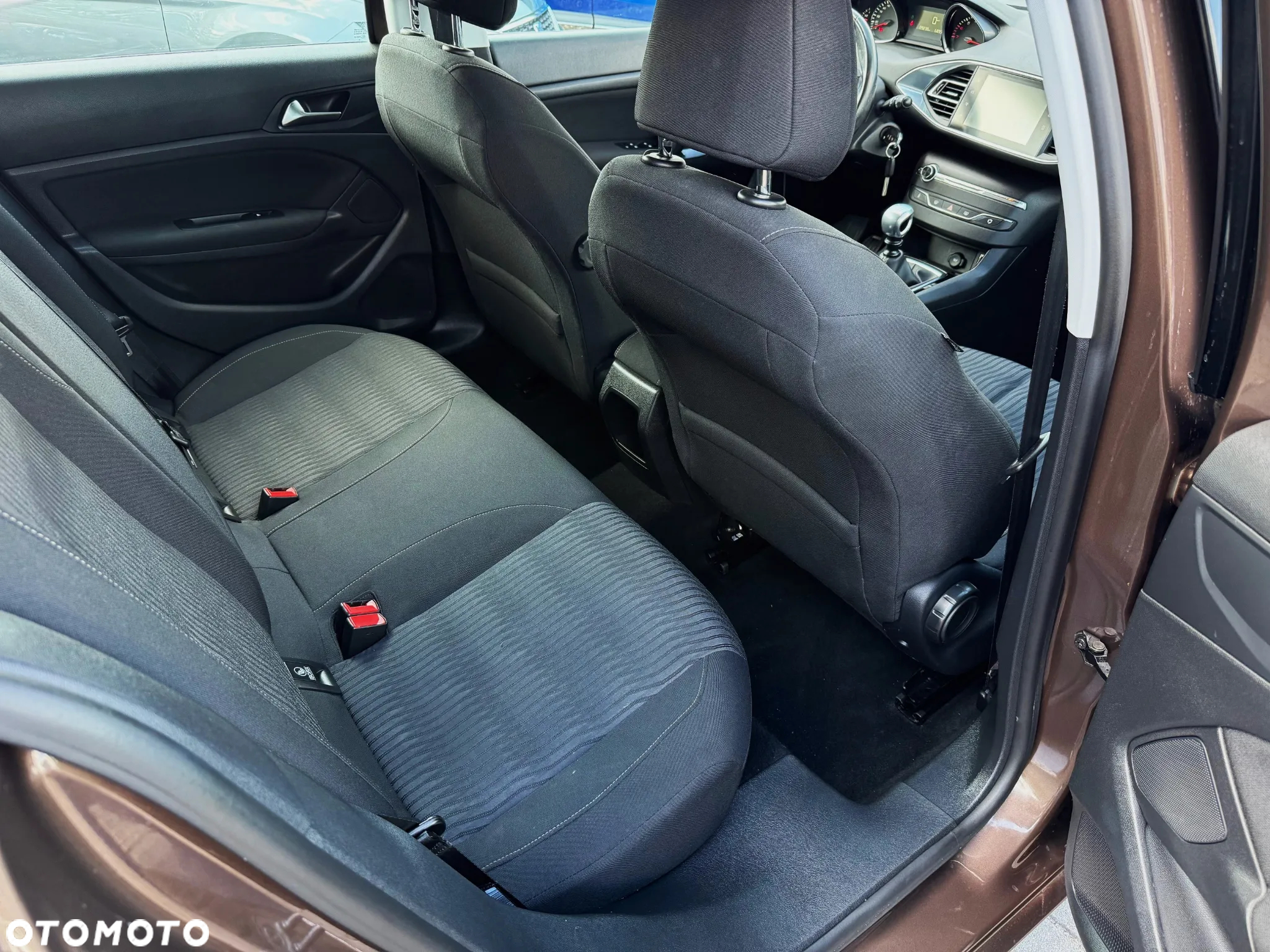 Peugeot 308 125 THP Allure - 11