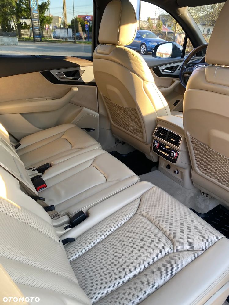 Audi Q7 - 17