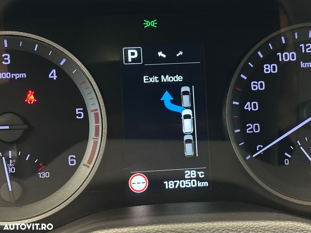 Hyundai Tucson blue 1.7 CRDi 2WD DCT Premium - 22