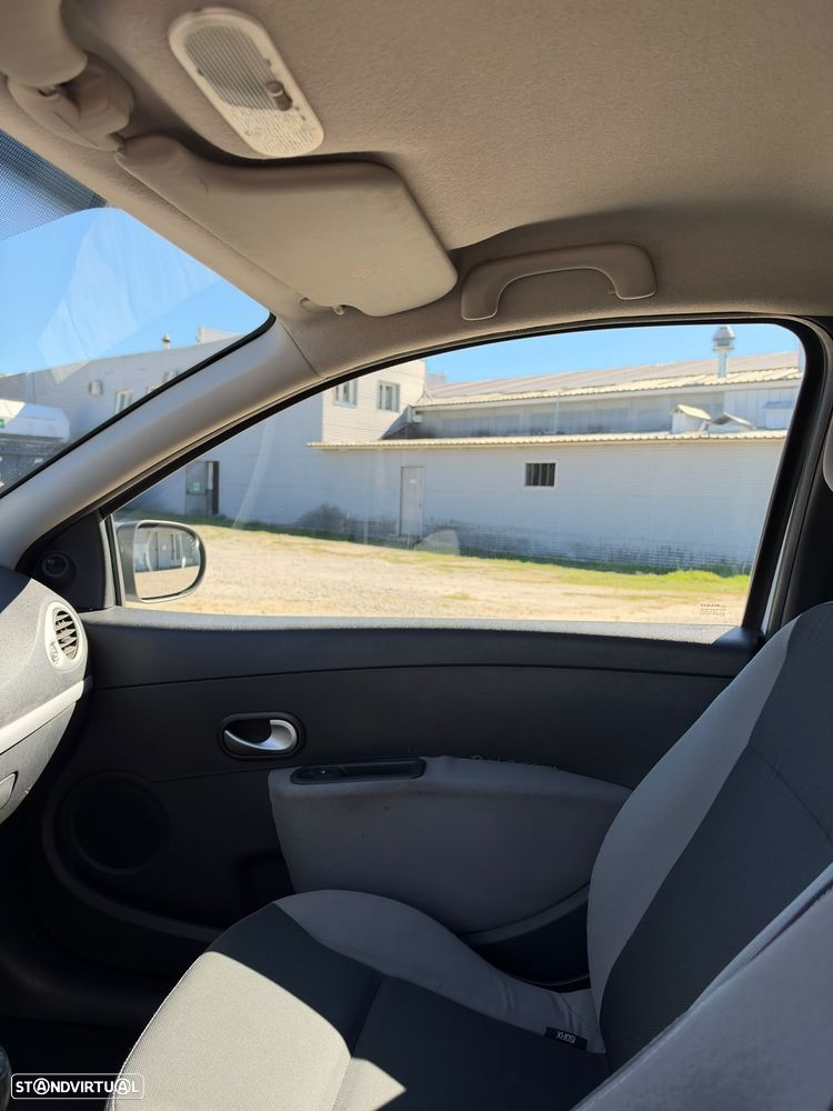 Renault Clio 1.5 dCi Confort - 10
