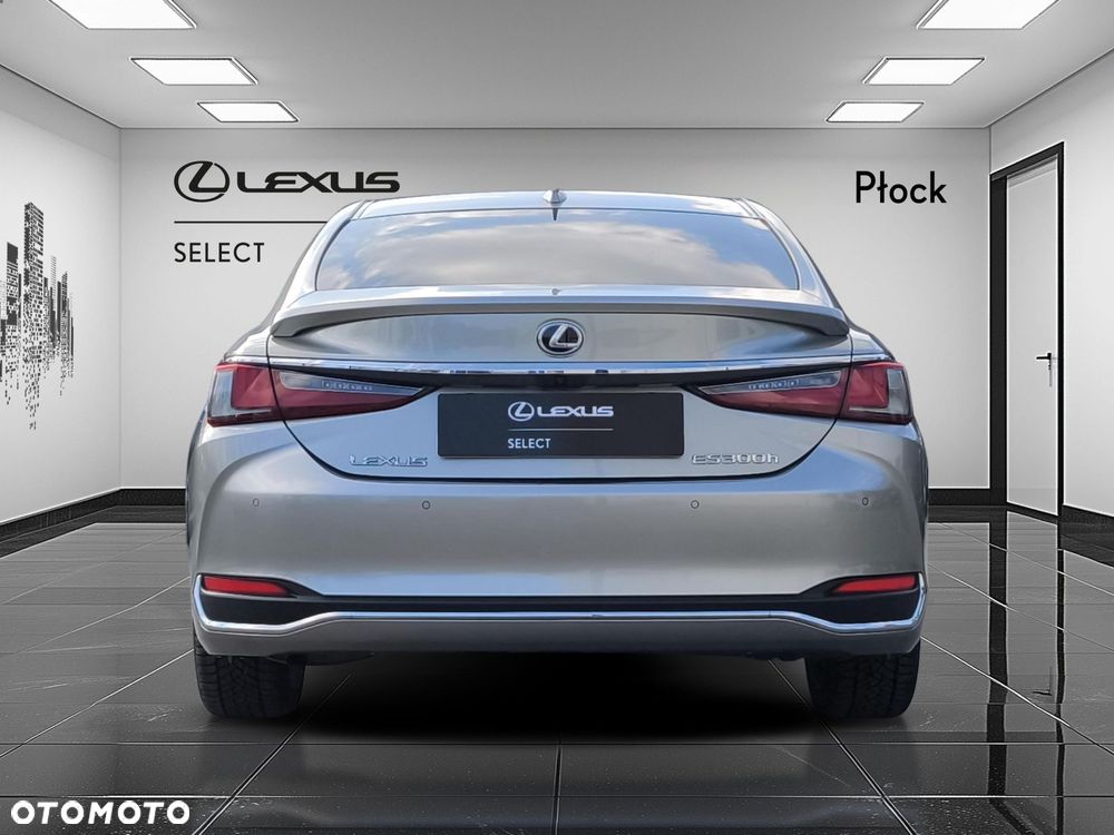 Lexus ES 300h Business Edition - 4