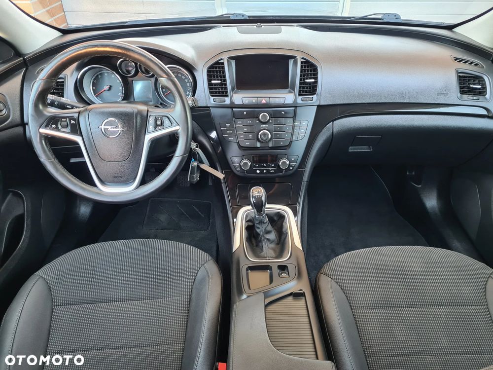 Opel Insignia 1.8 - 10
