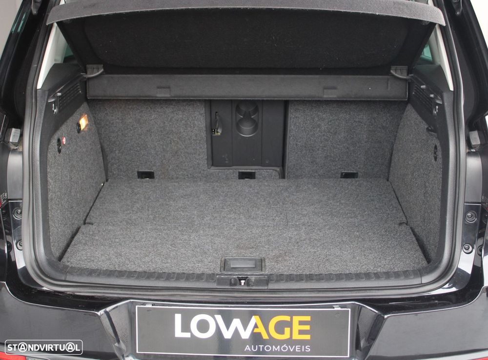 VW Tiguan 2.0 TDi Sport BlueMotion - 14