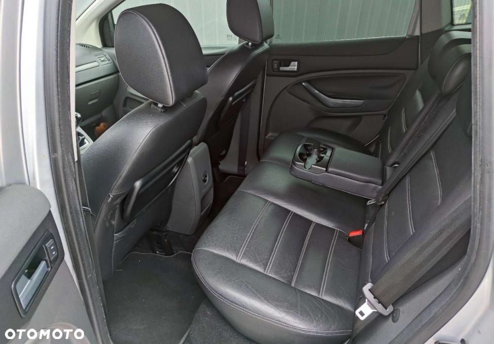 Ford Kuga 2.0 TDCi 4x4 Titanium - 23