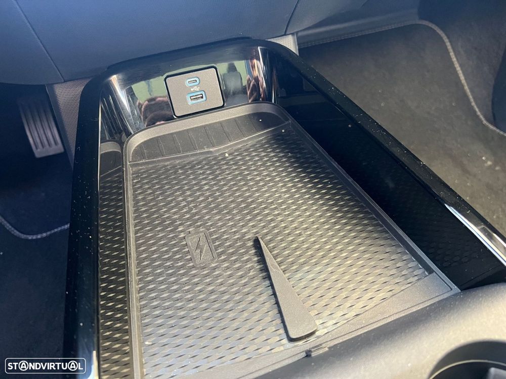 Ford Mustang Mach-E GT AWD - 38