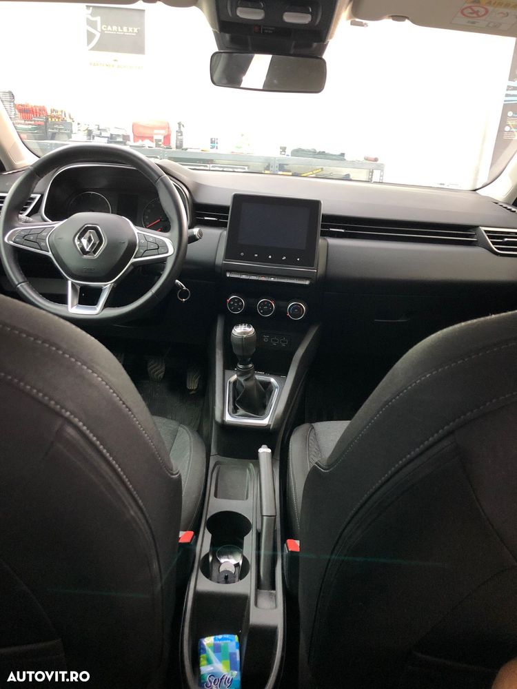 Renault Clio - 8