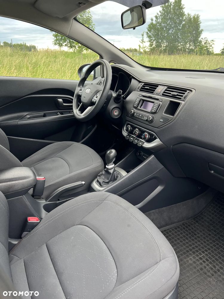 Kia Rio - 20