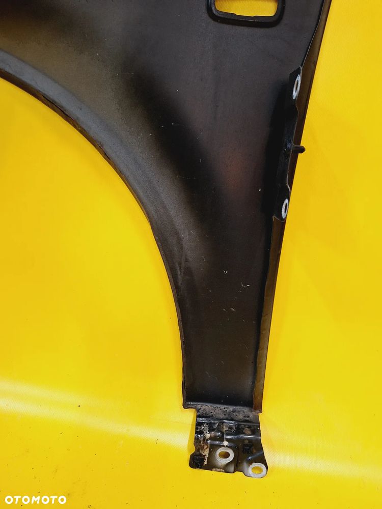 BŁOTNIK PRAWY PRZÓD PRZEDNI AUDI A4 B6 LAK: LZ9W NR598 - 19