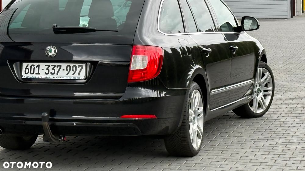 Skoda Superb 2.0 TDI Elegance DSG - 8