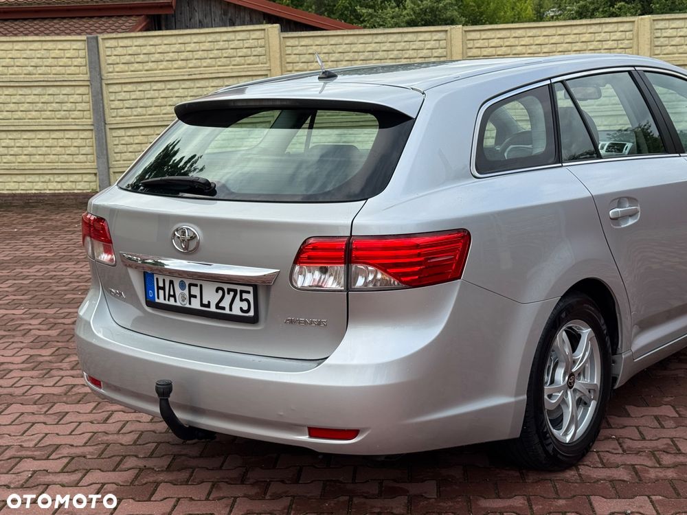 Toyota Avensis Touring Sports 1.8 Business Edition - 17