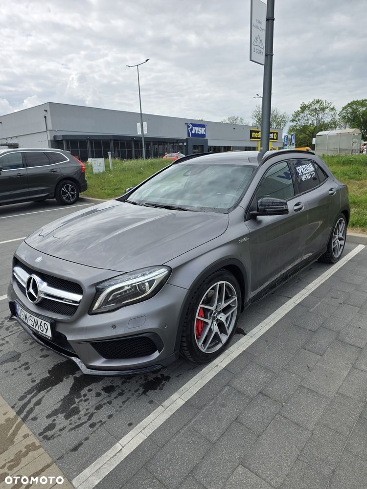 Mercedes-Benz GLA - 1