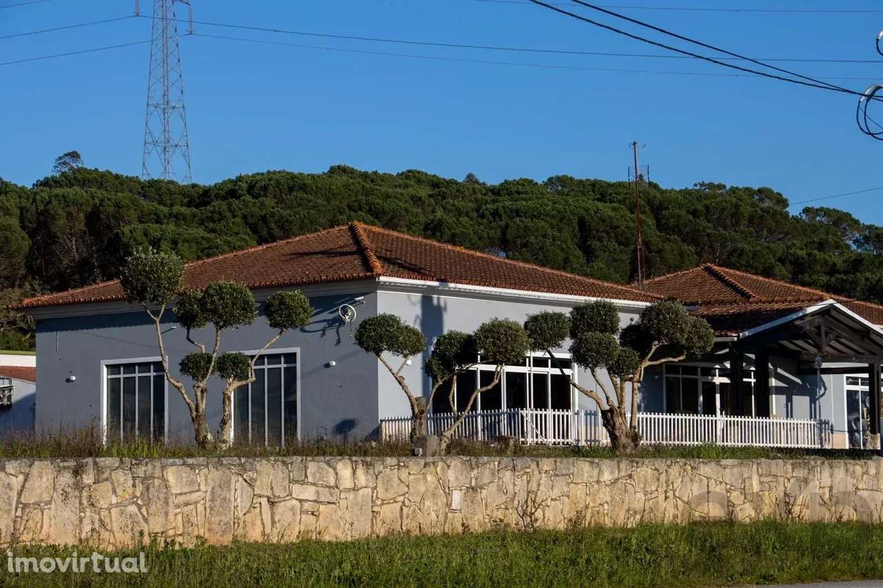 Imóvel de Restauração com Elevado Potencial de Investimento - Grande imagem: 3/14