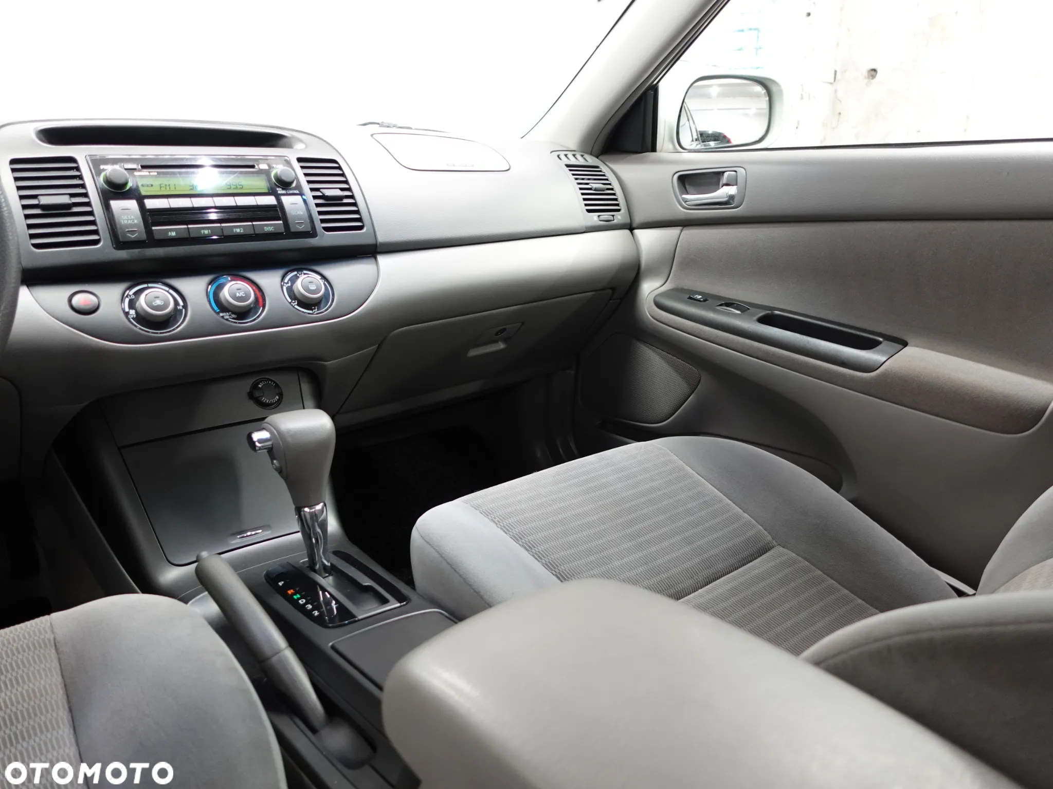 Toyota Camry 2.4 VVT-i - 39