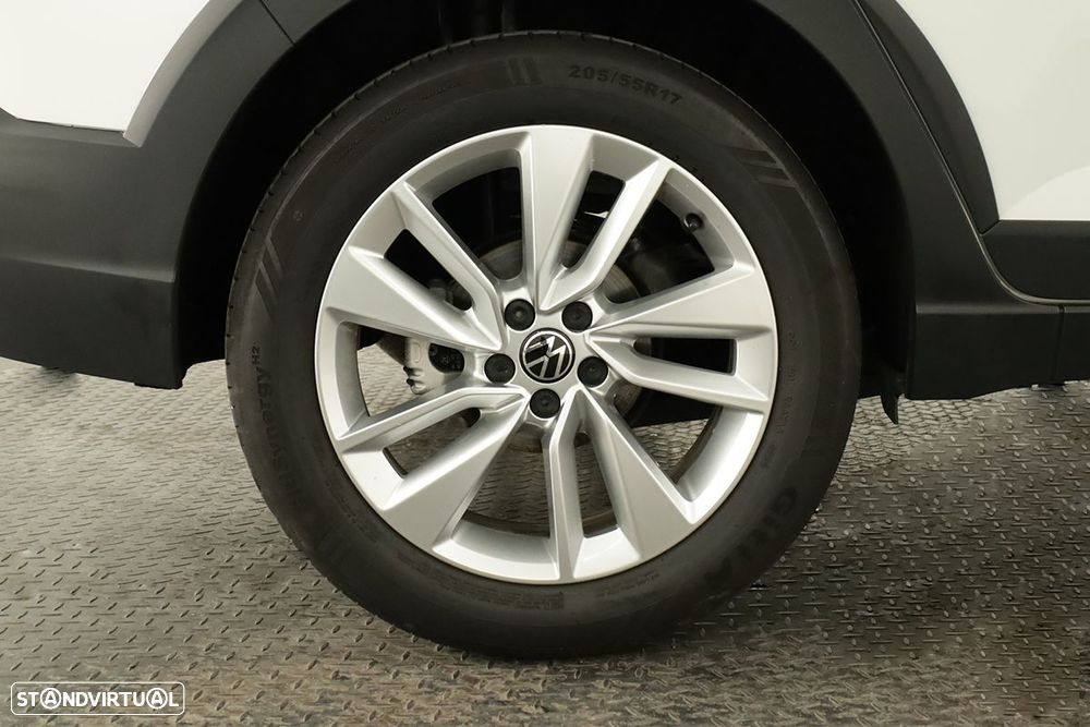 VW Taigo 1.0 TSI Urban DSG - 5