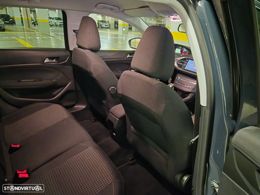 Peugeot 308 SW 1.6 BlueHDi Style - 26