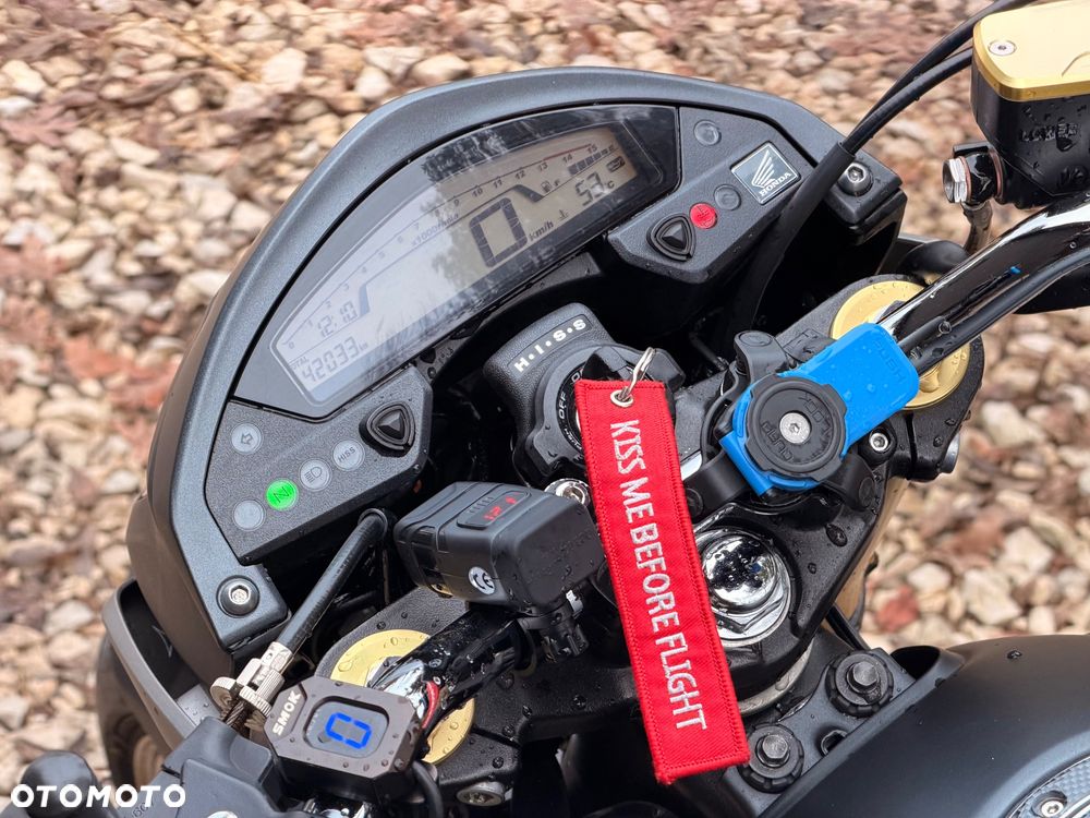 Honda Hornet - 22