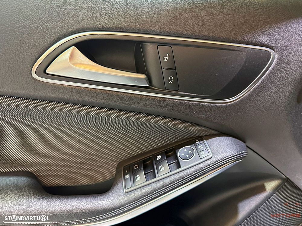 Mercedes-Benz GLA 200 d 7G-DCT Style - 18