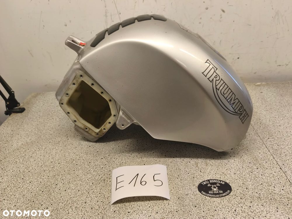 Bak, zbiornik paliwa Triumph Daytona 955i 955 - 1