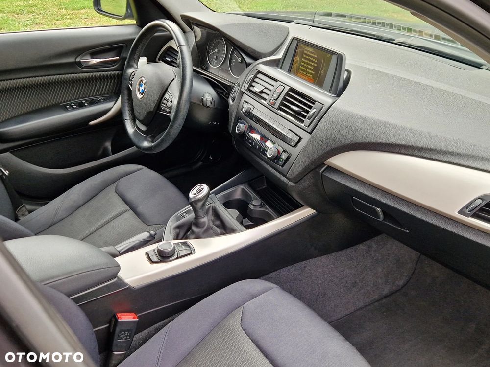 BMW Seria 1 116d EfficientDynamics - 18