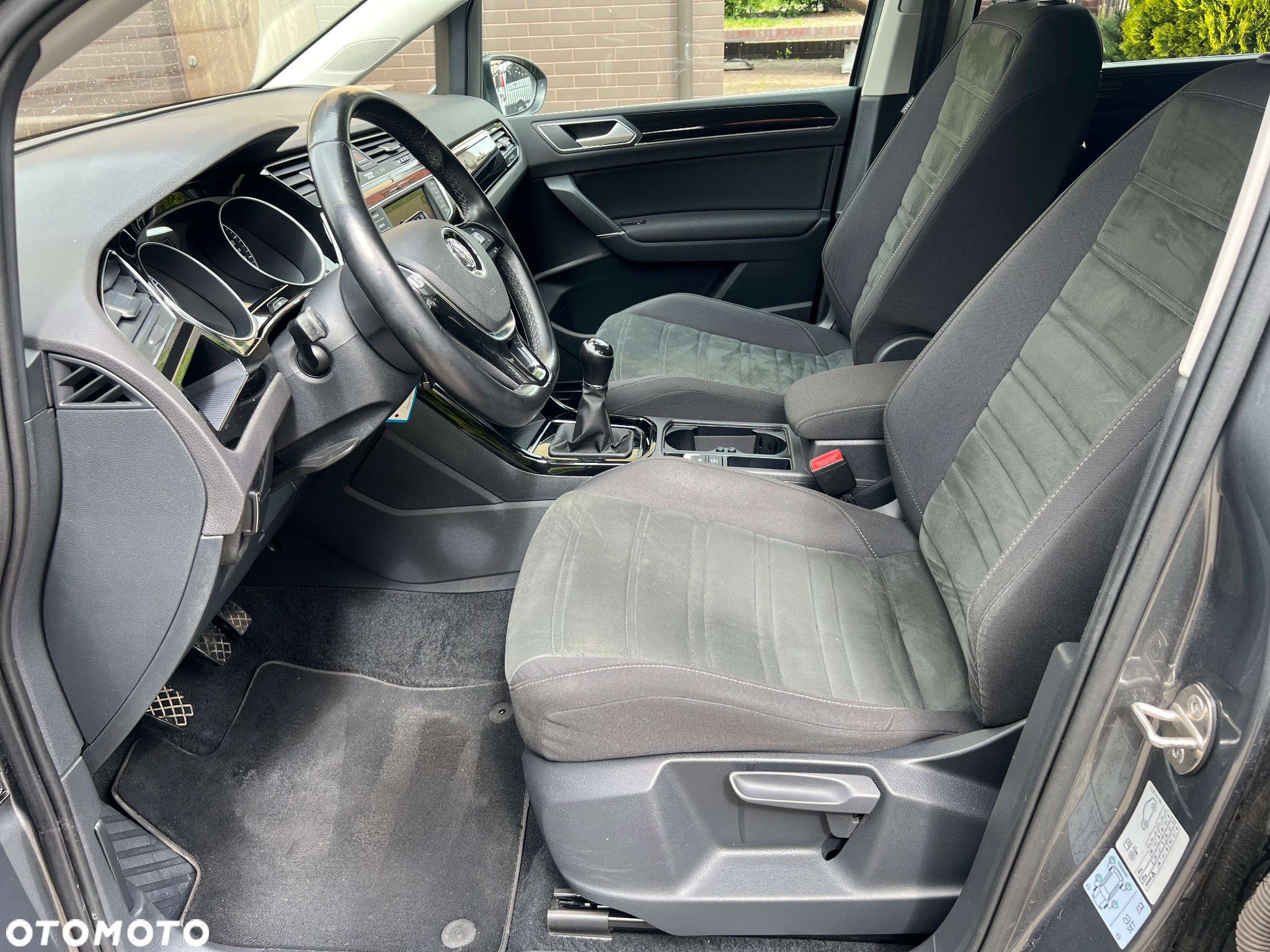 Volkswagen Touran 1.4 TSI BMT Highline - 31