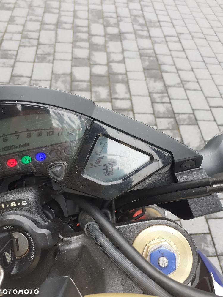 Honda CB - 23