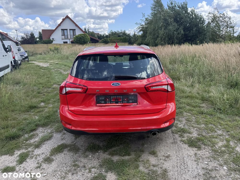 Ford Focus 1.5 EcoBlue Start-Stopp-System TITANIUM DESIGN - 6