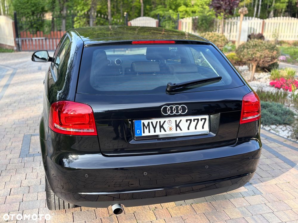 Audi A3 3-drzwiowe 1.6 Ambition - 11
