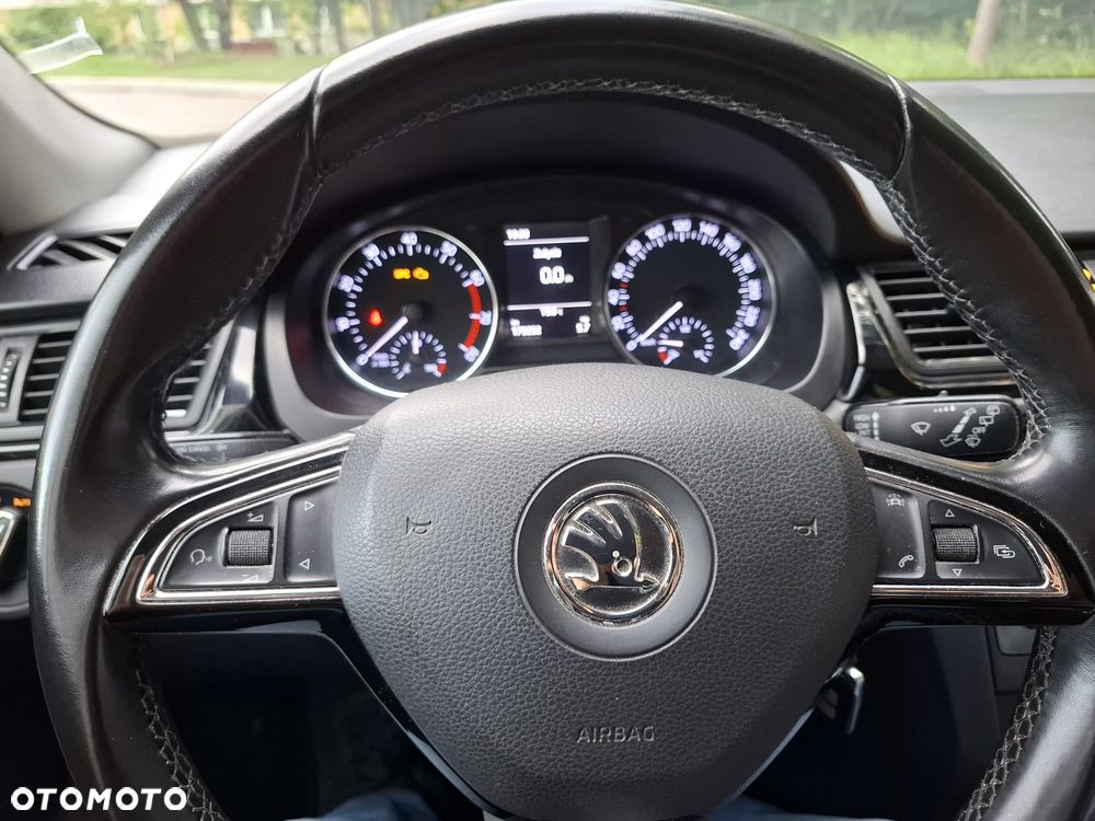 Skoda RAPID 1.2 TSI Ambition - 30