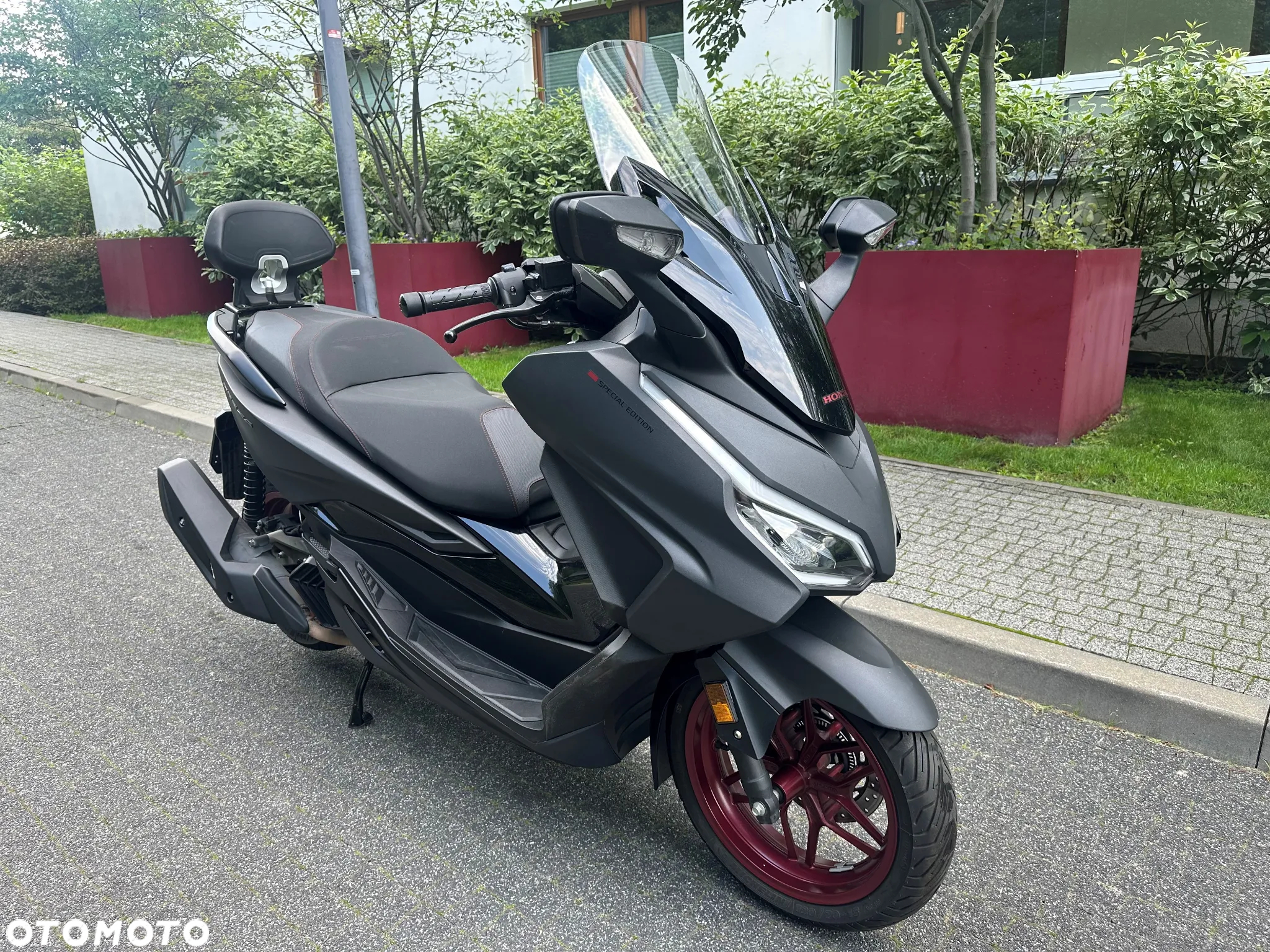 Honda NSS - 8