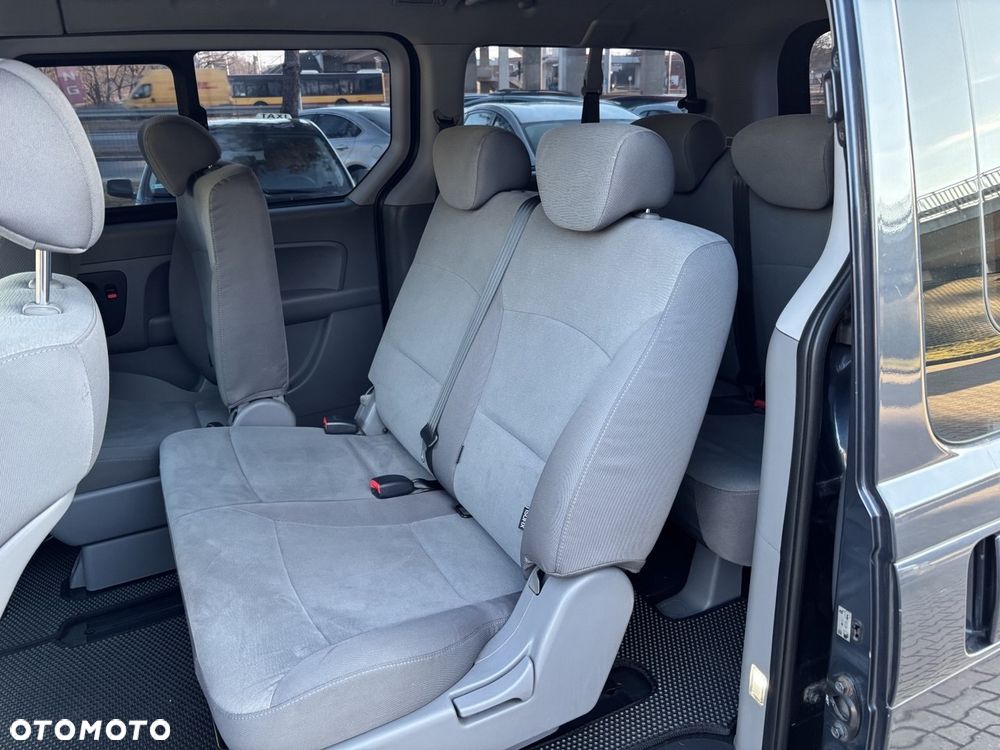 Hyundai H-1 Starex - 6