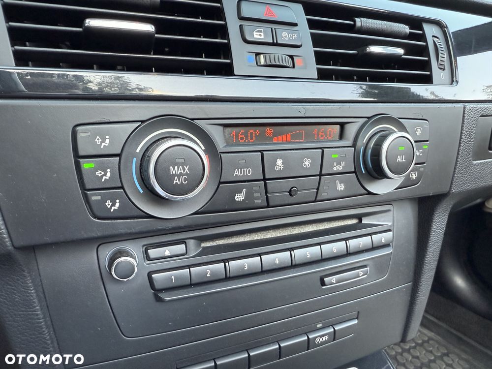 BMW Seria 3 320d - 15
