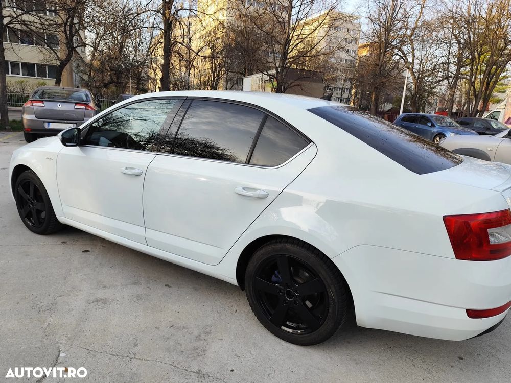 Skoda Octavia 2.0 TDI 4x4 DSG Laurin & Klement - 2