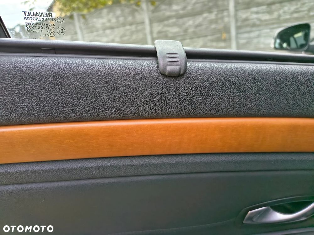 Renault Laguna Grandtour 2.0 16V Turbo Initiale - 16