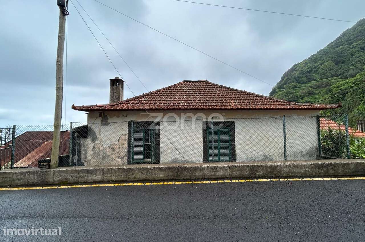 Moradia para recuperar- Ribeira Funda - Grande imagem: 2/28