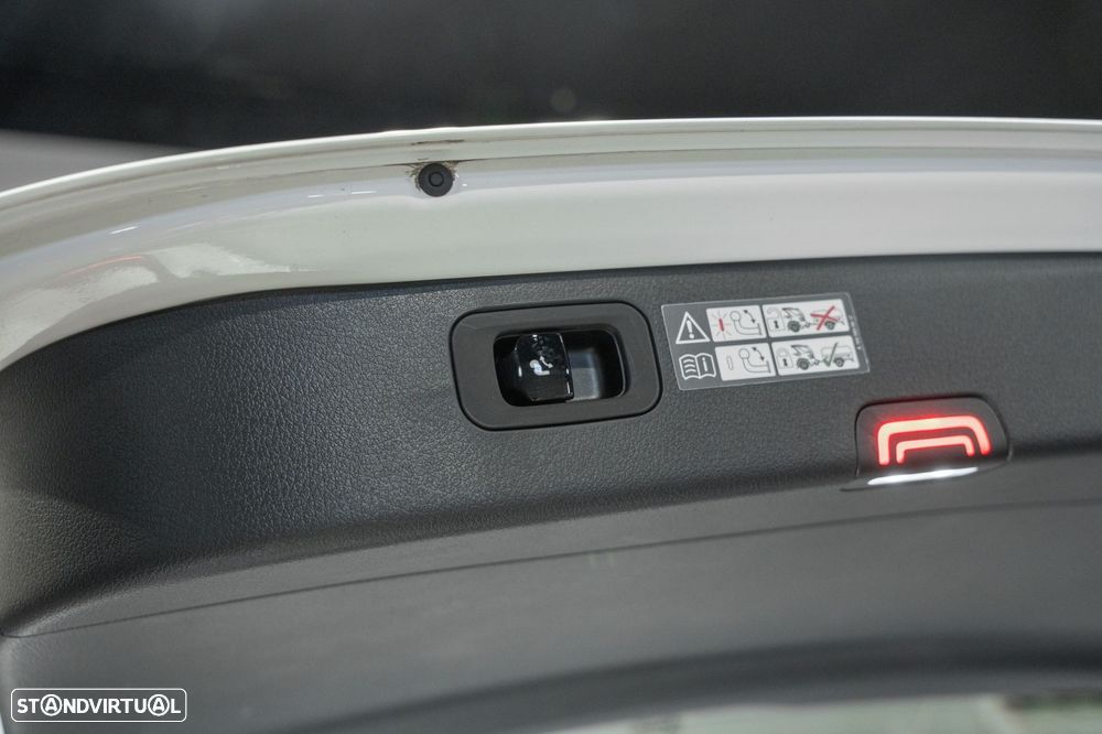 Mercedes-Benz C 300 de Avantgarde - 19