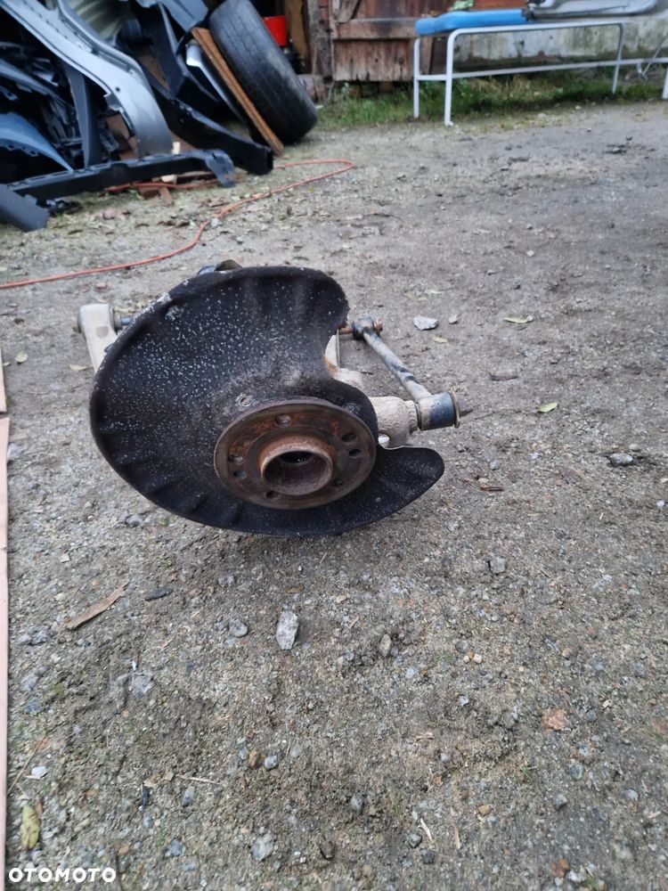 Mercedes ML GL zwrotnica lewy tył A16605 - 3