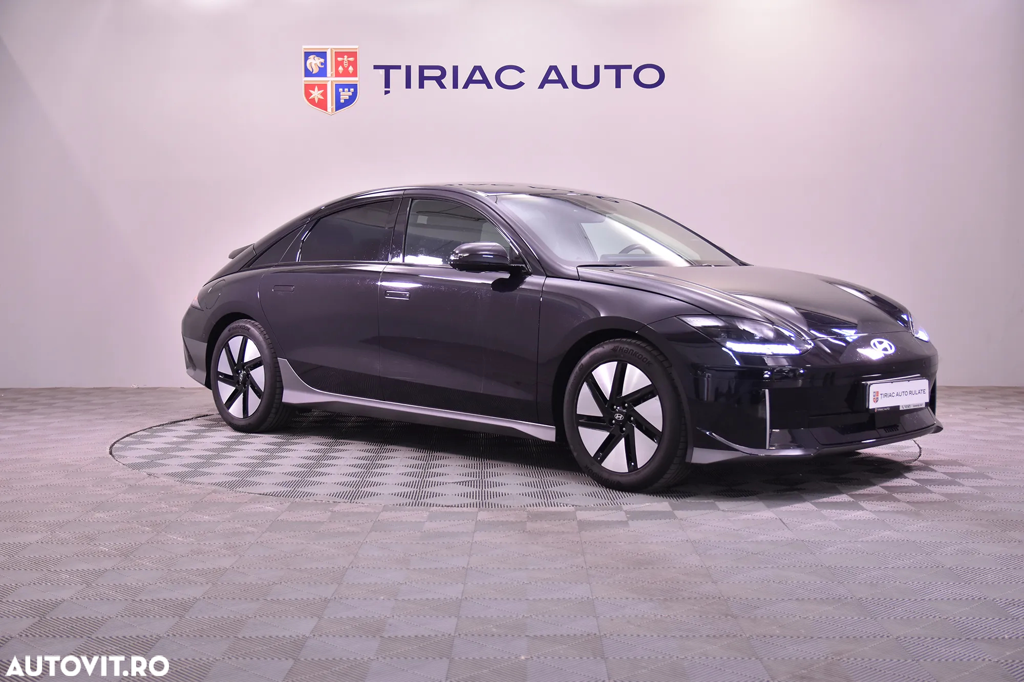 Hyundai IONIQ - 7