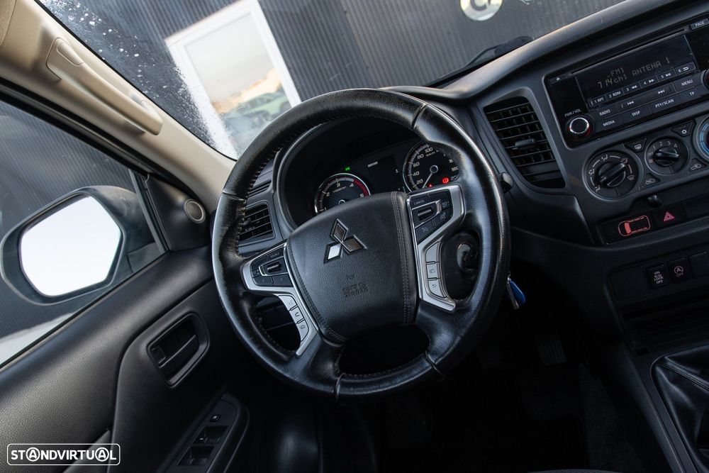 Mitsubishi L200 2.3 DI-D CD Invite 4WD - 18