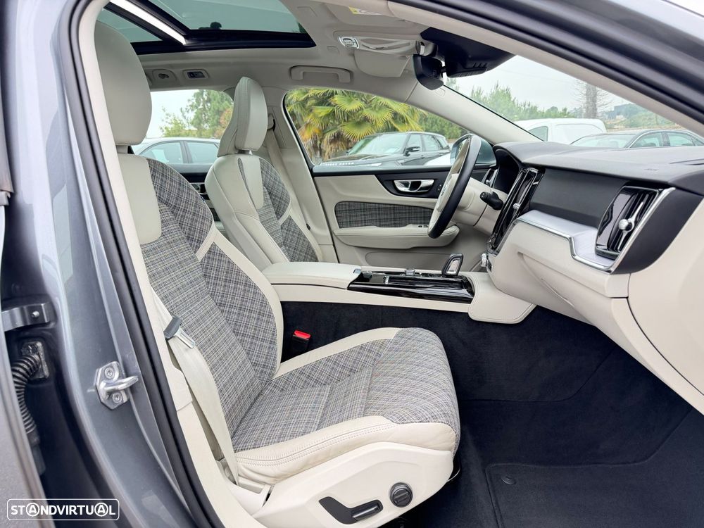 Volvo V60 2.0 T6 AWD TE Inscription Expression - 43