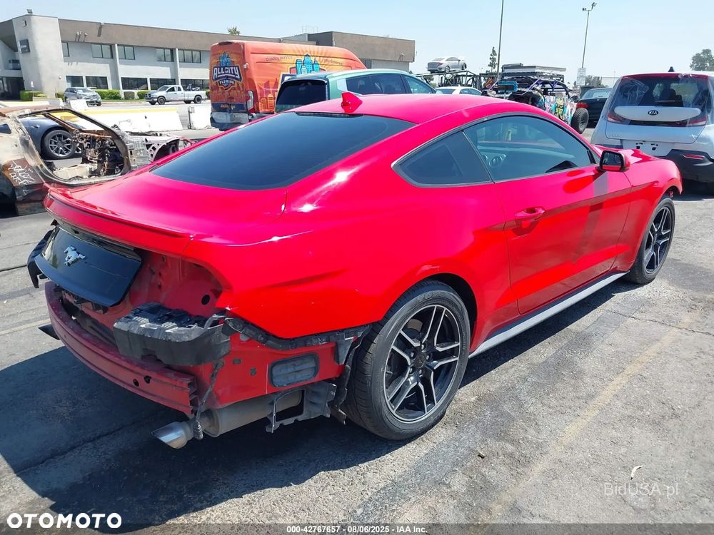 Ford Mustang - 5