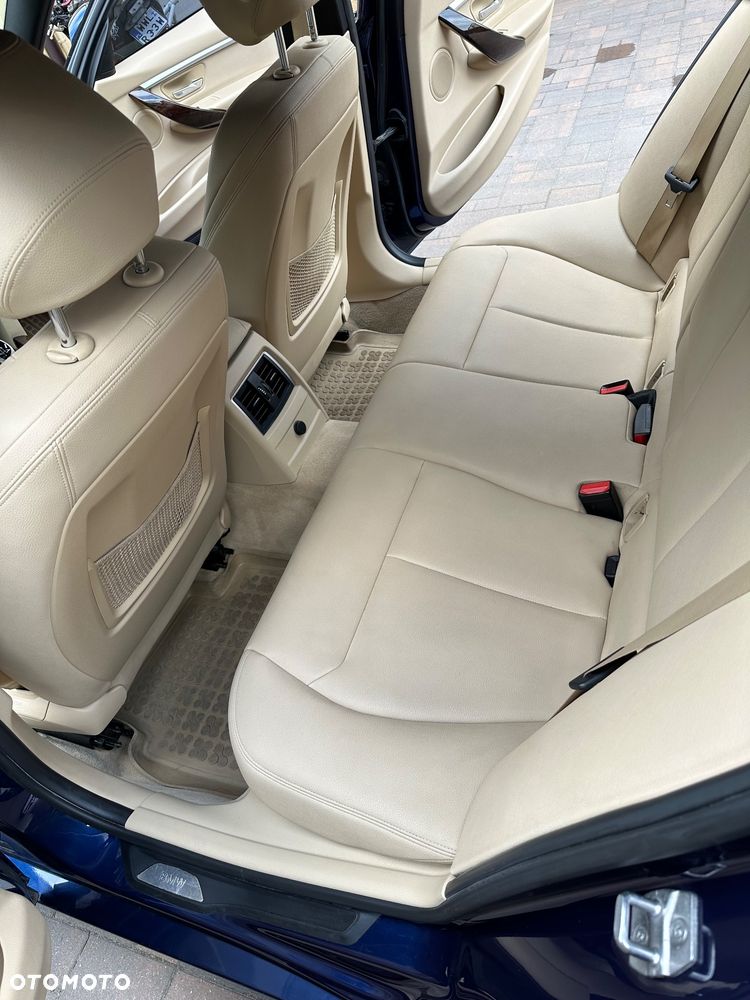 BMW Seria 3 328i Sport Line - 7