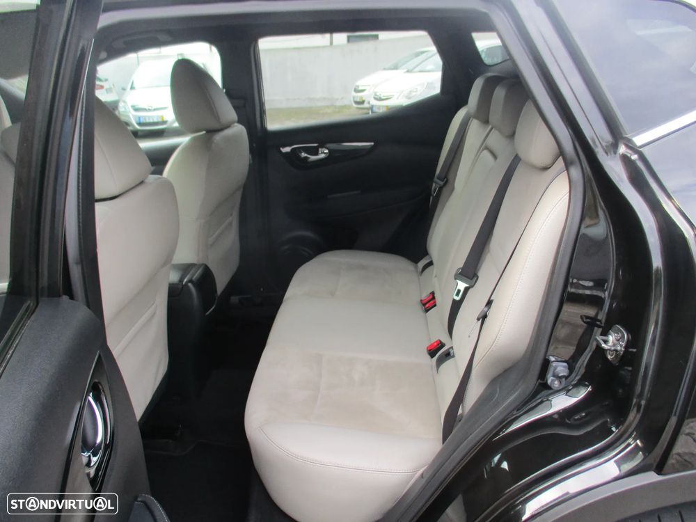 Nissan Qashqai 1.6 dCi Tekna Premium S Alcantara - 25