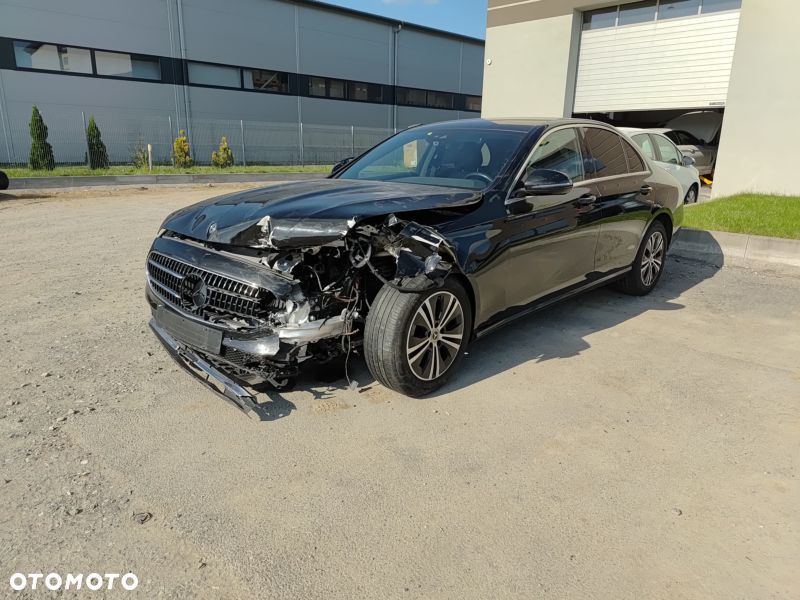 Mercedes-Benz Klasa E 220 d 9G-TRONIC - 31