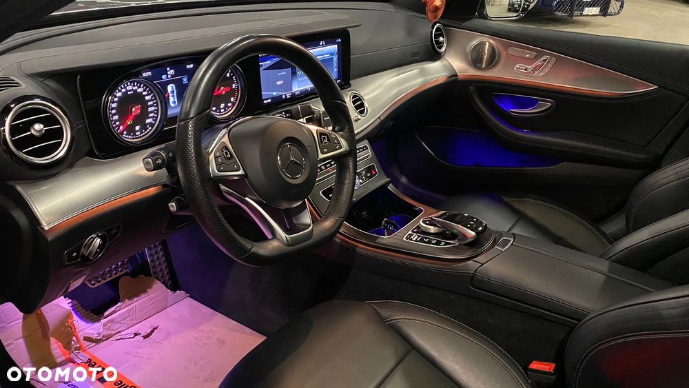 Mercedes-Benz Klasa E 200 d 9G-TRONIC - 17