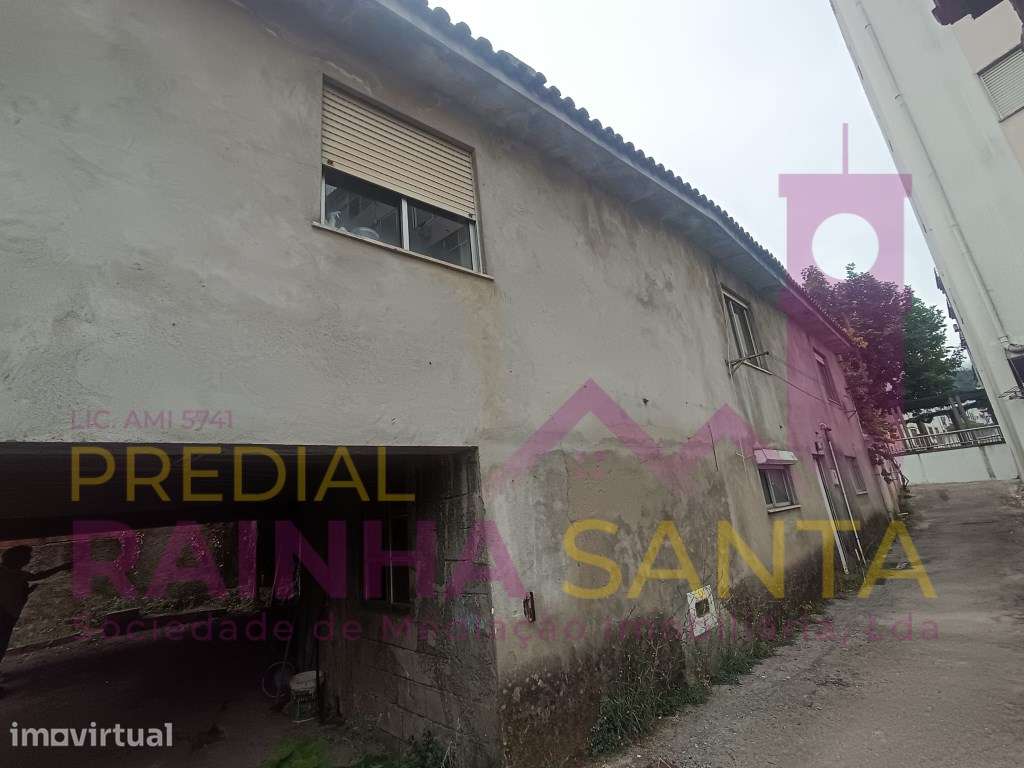 Moradia em 2 pisos para reabilitar. Quintal e anexo-Lousã - Grande imagem: 3/17