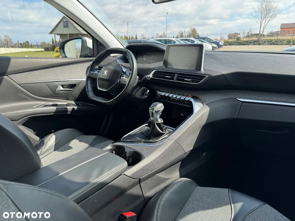 Peugeot 5008 BlueHDi 120 Allure - 15