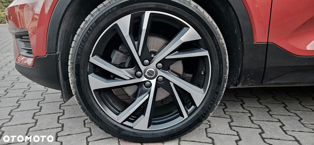 Volvo XC 40 D4 AWD Geartronic R-Design - 9