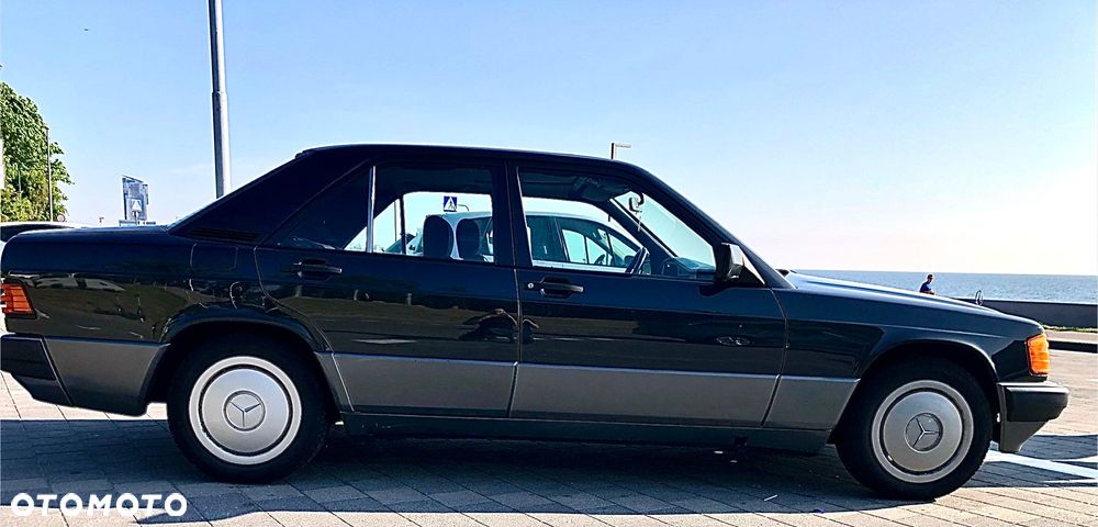 Mercedes-Benz W201 (190) - 5
