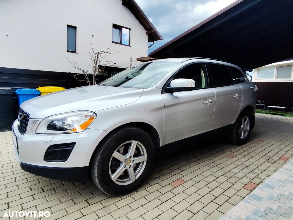 Volvo XC 60 D3 Momentum - 4